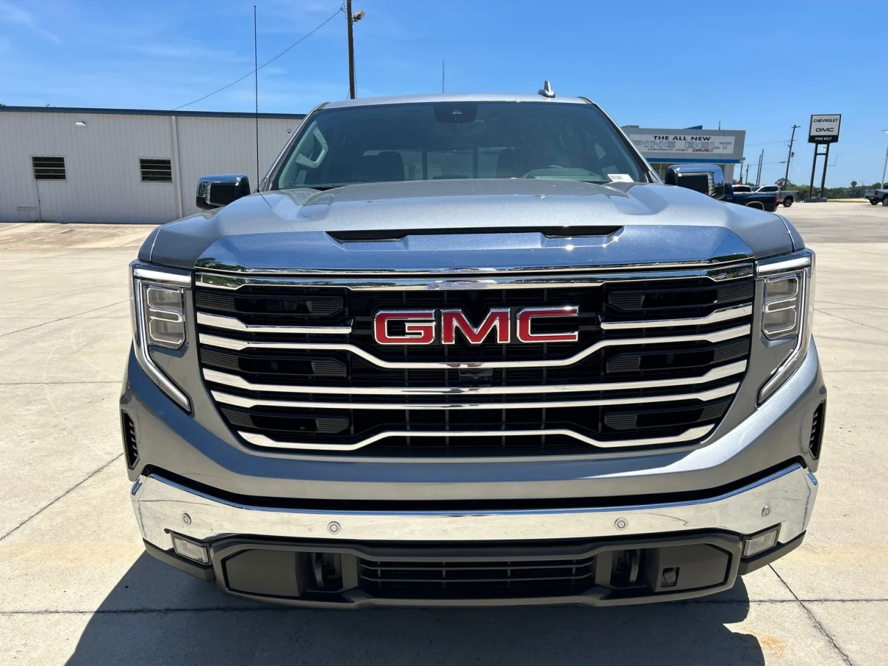 New 2026 Sterling Metallic GMC SLT image 5