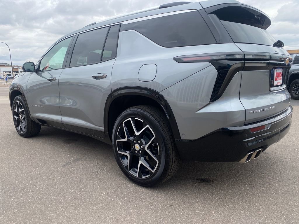 Used 2025 Sterling Gray Metallic Chevrolet High Country image 3