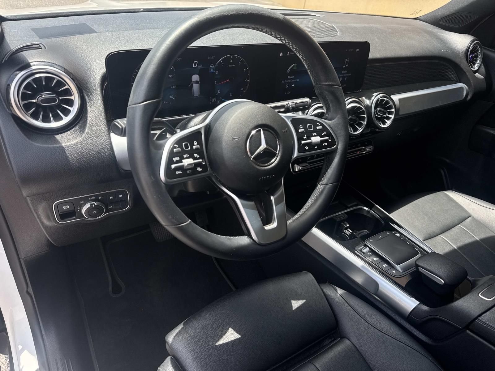 Used 2022  Mercedes-Benz GLB 250 image 19