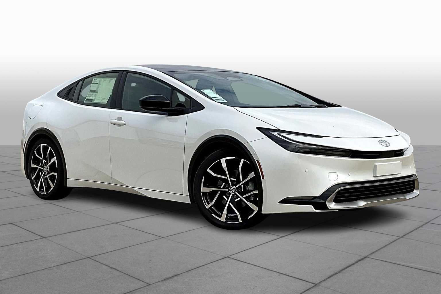 New 2026 Wind Chill Pearl Toyota XSE Premium image 2