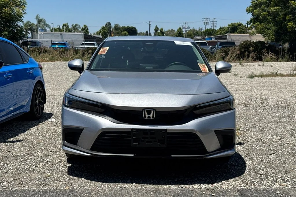 Certified Used 2024 Lunar Silver Metallic Honda EX-L image 3