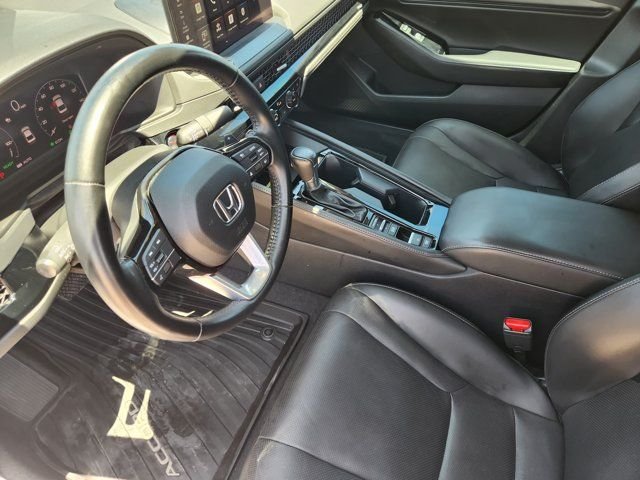 Used 2023 White Honda Touring image 14