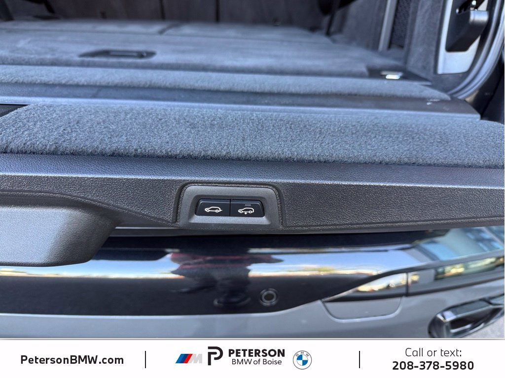Used 2026 Black BMW M60i image 16