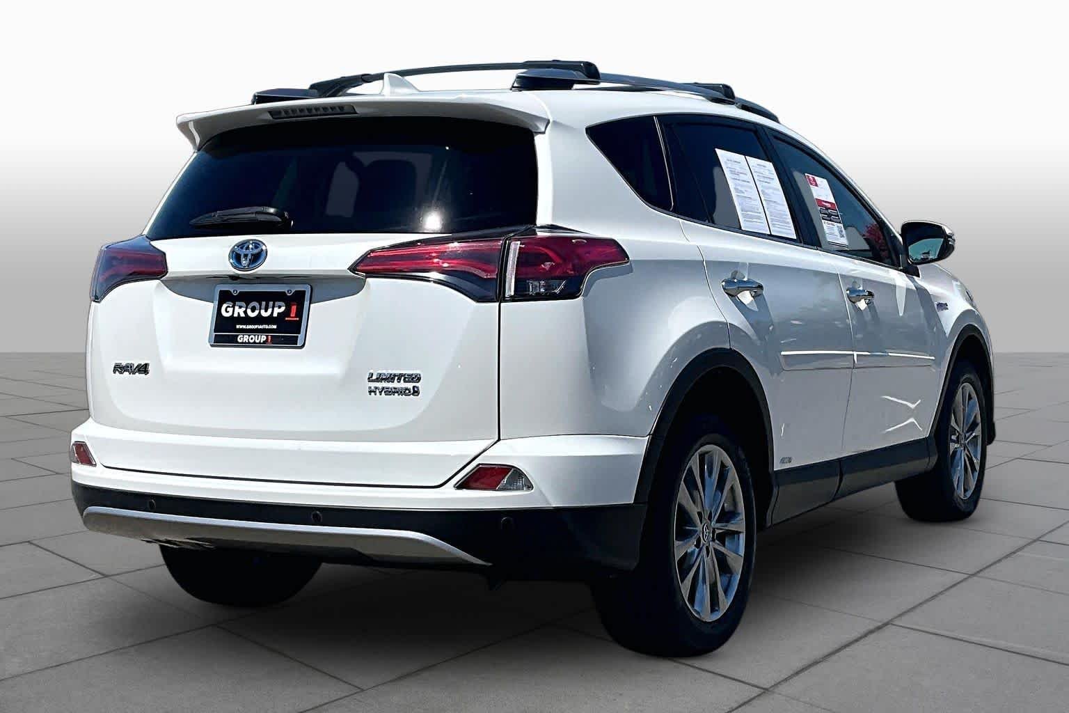 Used 2018 Blizzard Pearl Toyota Hybrid Limited image 12