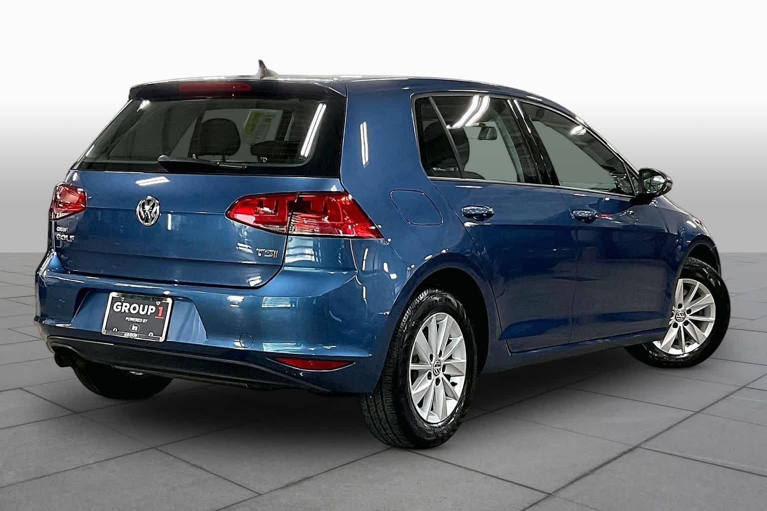 Used 2016 Silk Blue Metallic Volkswagen TSI S image 13