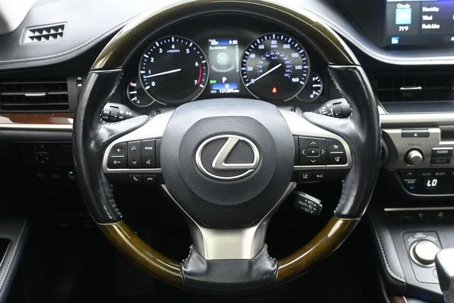Used 2017 White Lexus 350 image 22