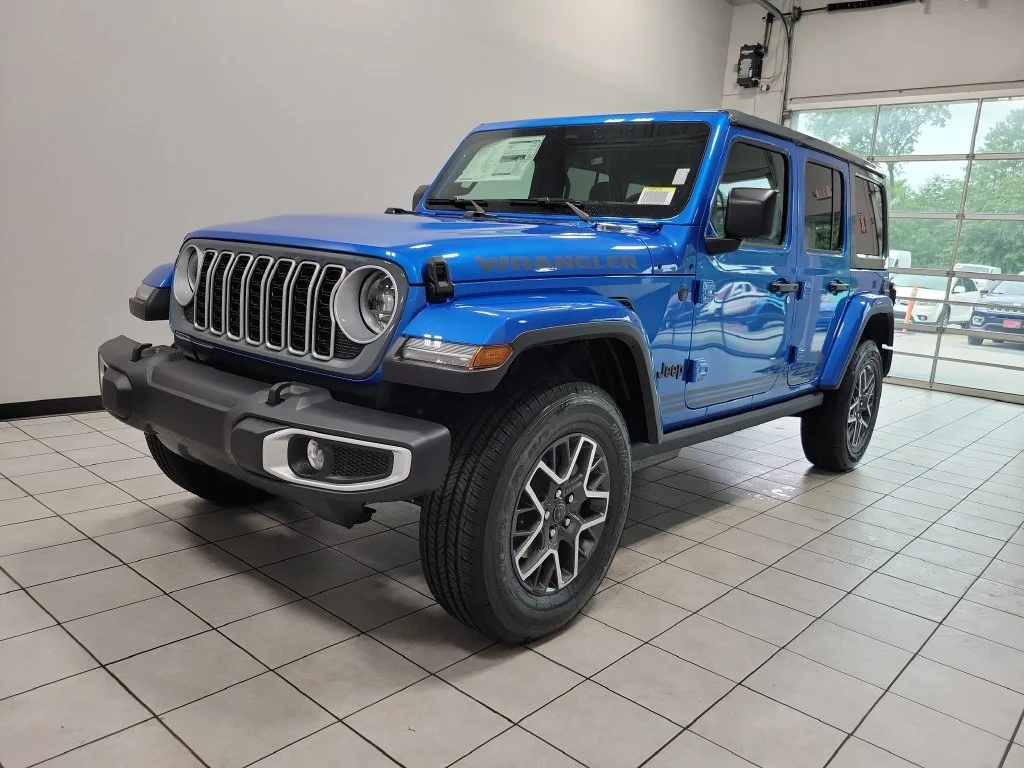 New 2026 Hydro Blue Pearl-Coat Exterior Paint Jeep Sahara image 3