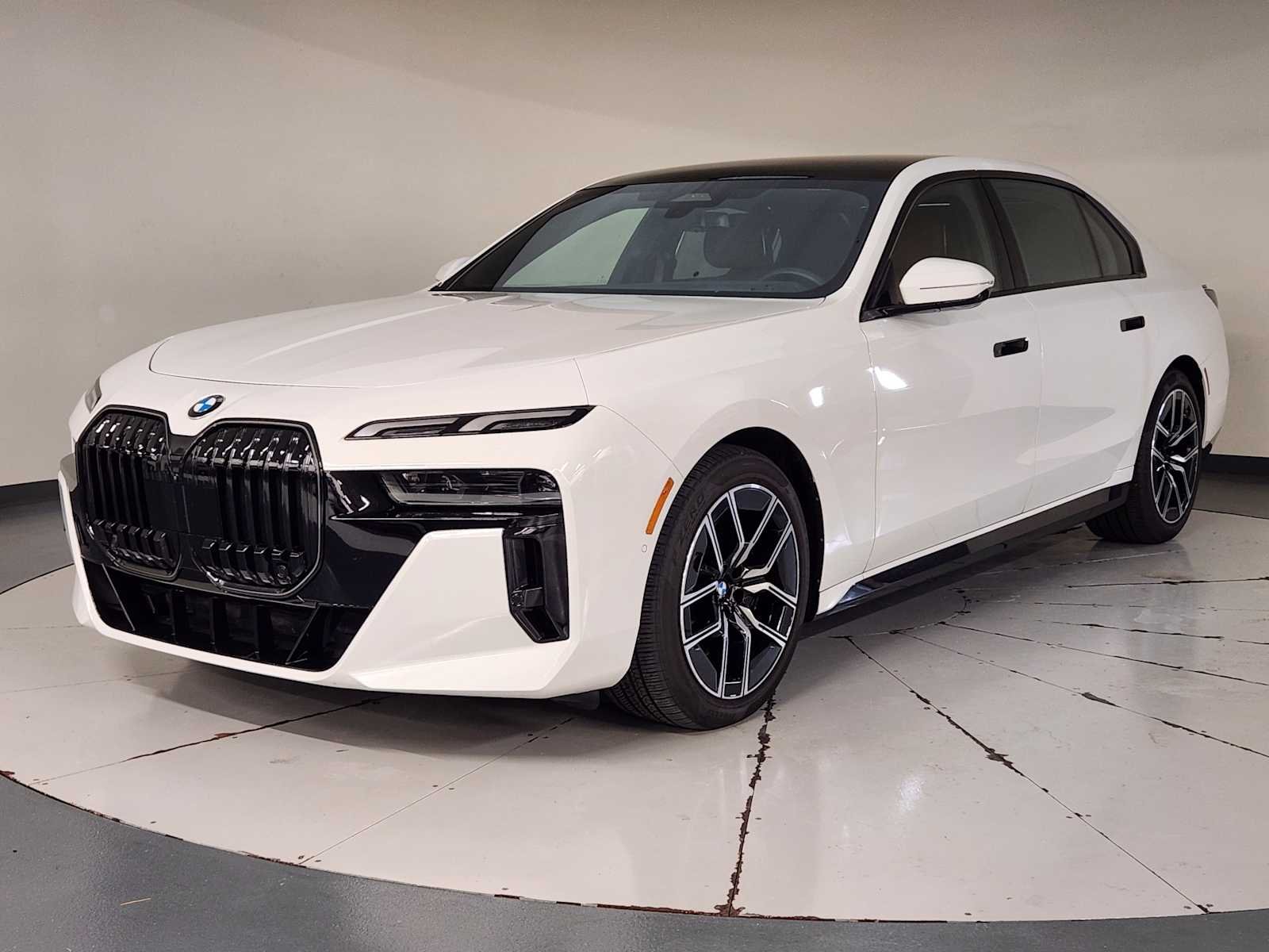 Used 2026 Alpine White BMW 740i image 1