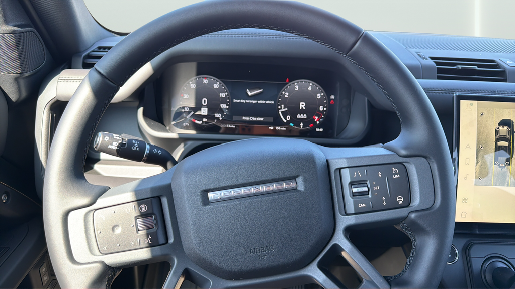 New 2026 Woolstone Green Land Rover X-Dynamic SE image 19