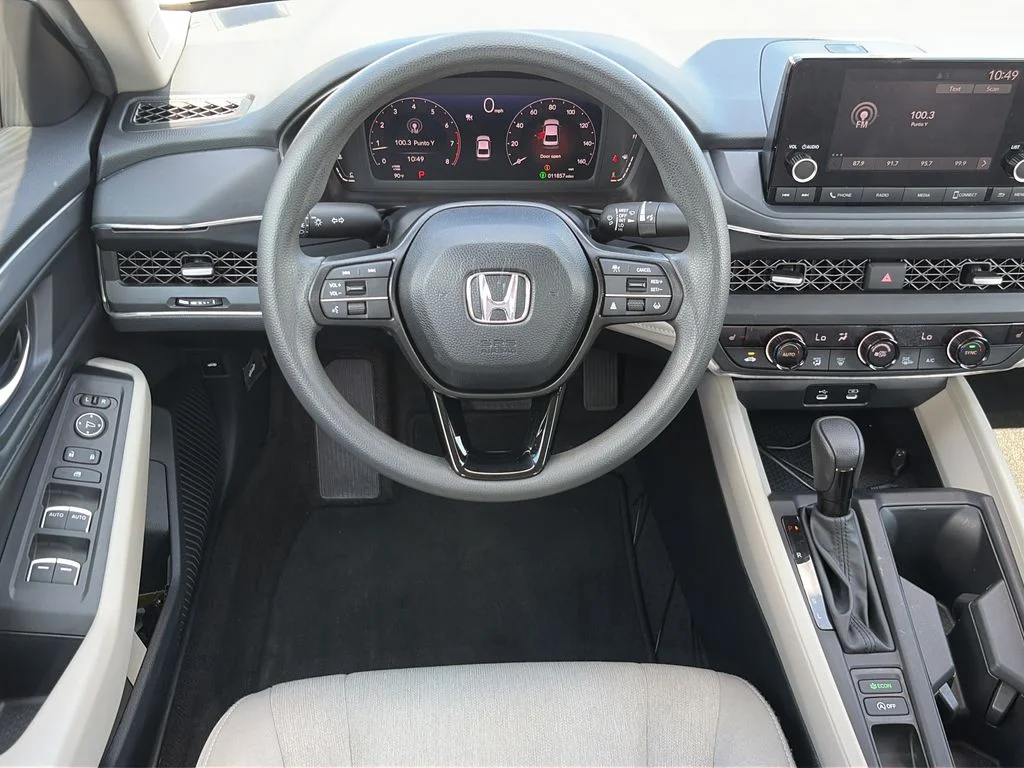 Certified Used 2025 Platinum White Pearl Honda SE image 12
