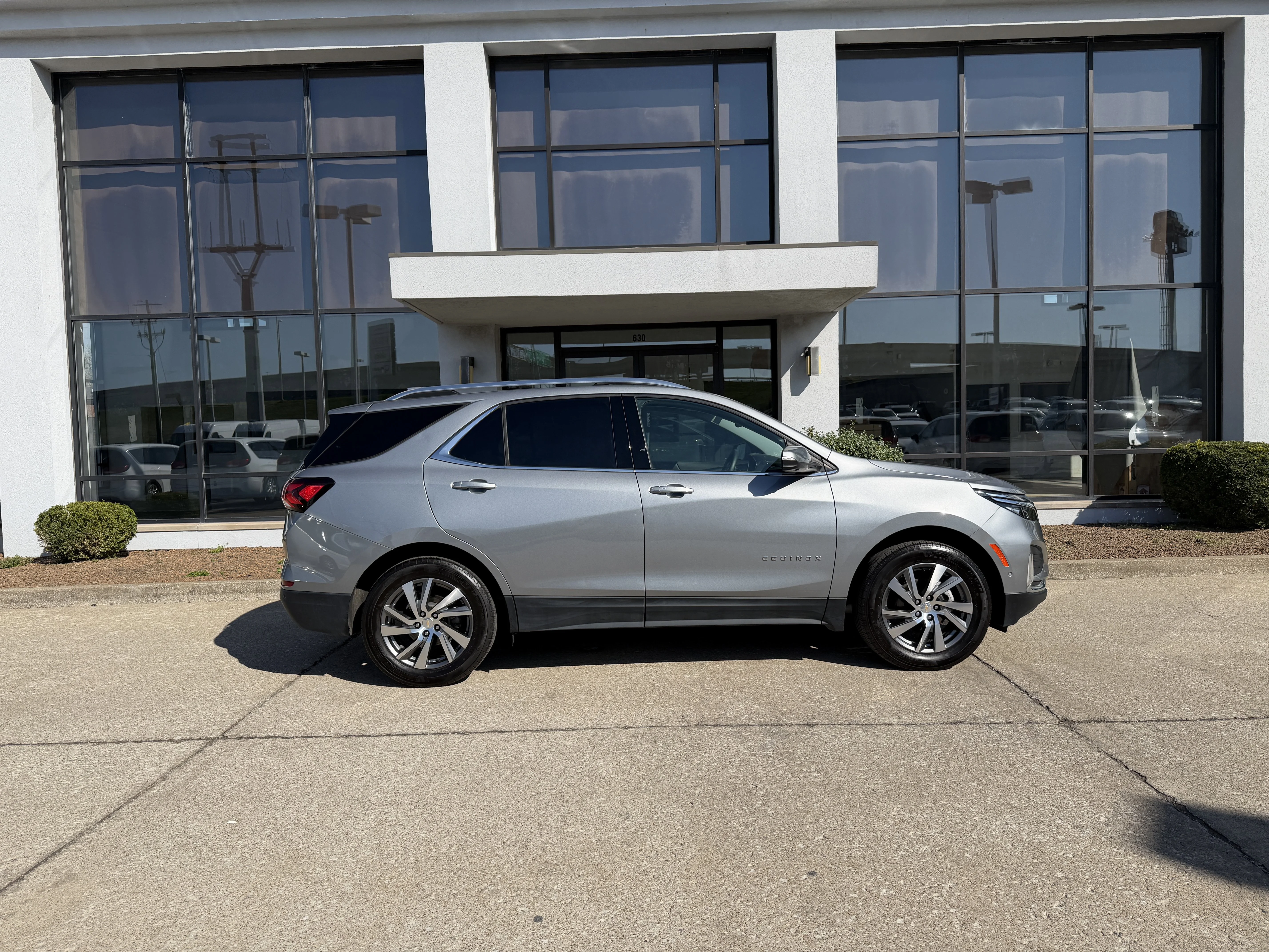Used 2023 Sterling Gray Metallic Chevrolet Premier image 3