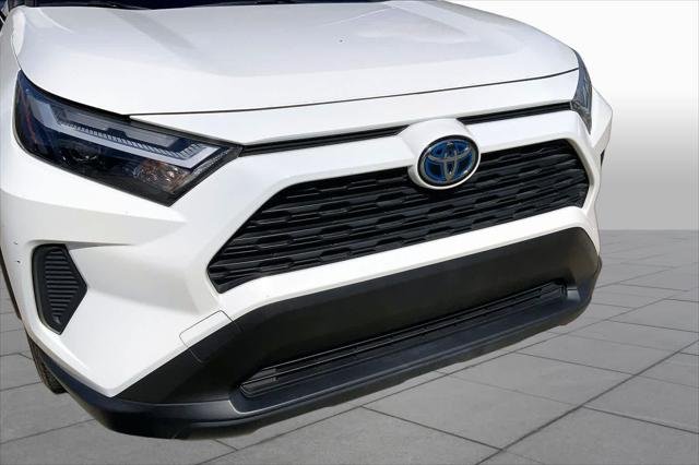 Certified Used 2022 ICE CAP Toyota  image 32