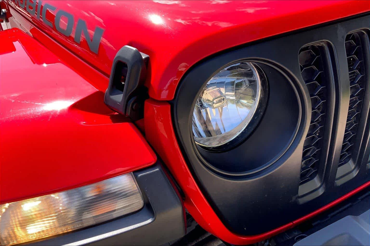 Used 2023 Firecracker Red Clearcoat Jeep Rubicon image 28