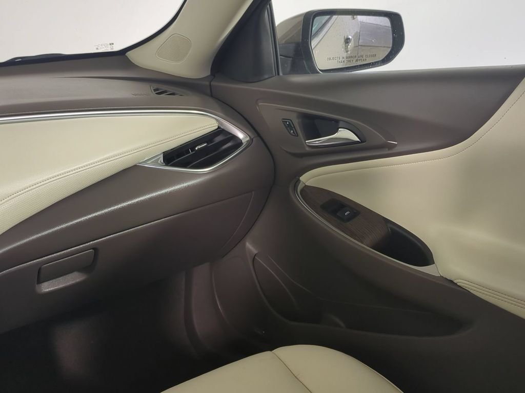 Used 2024 Gray Chevrolet LT image 18