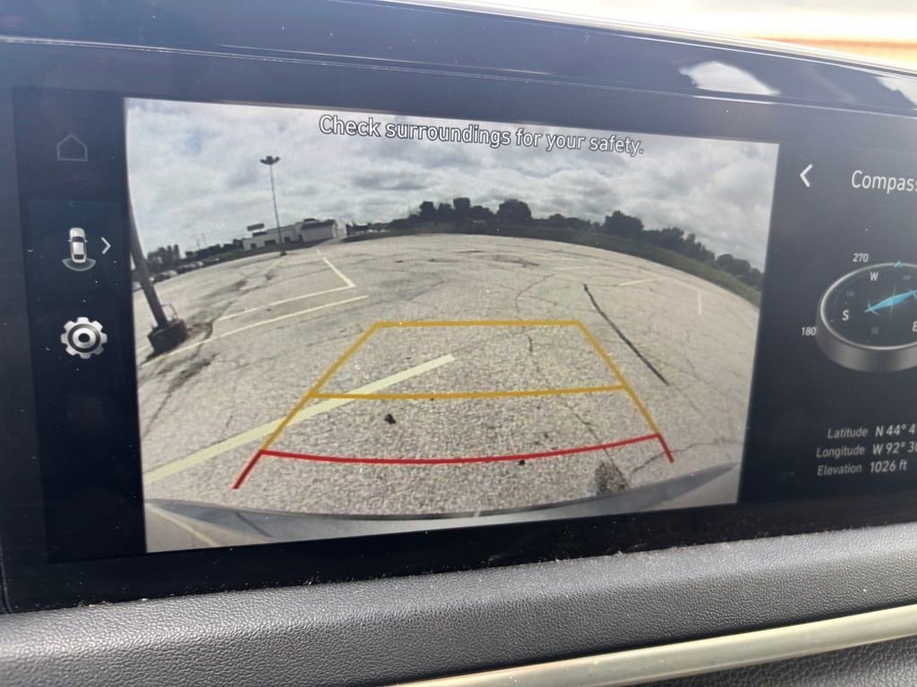 Used 2023 Silver Hyundai SEL image 17