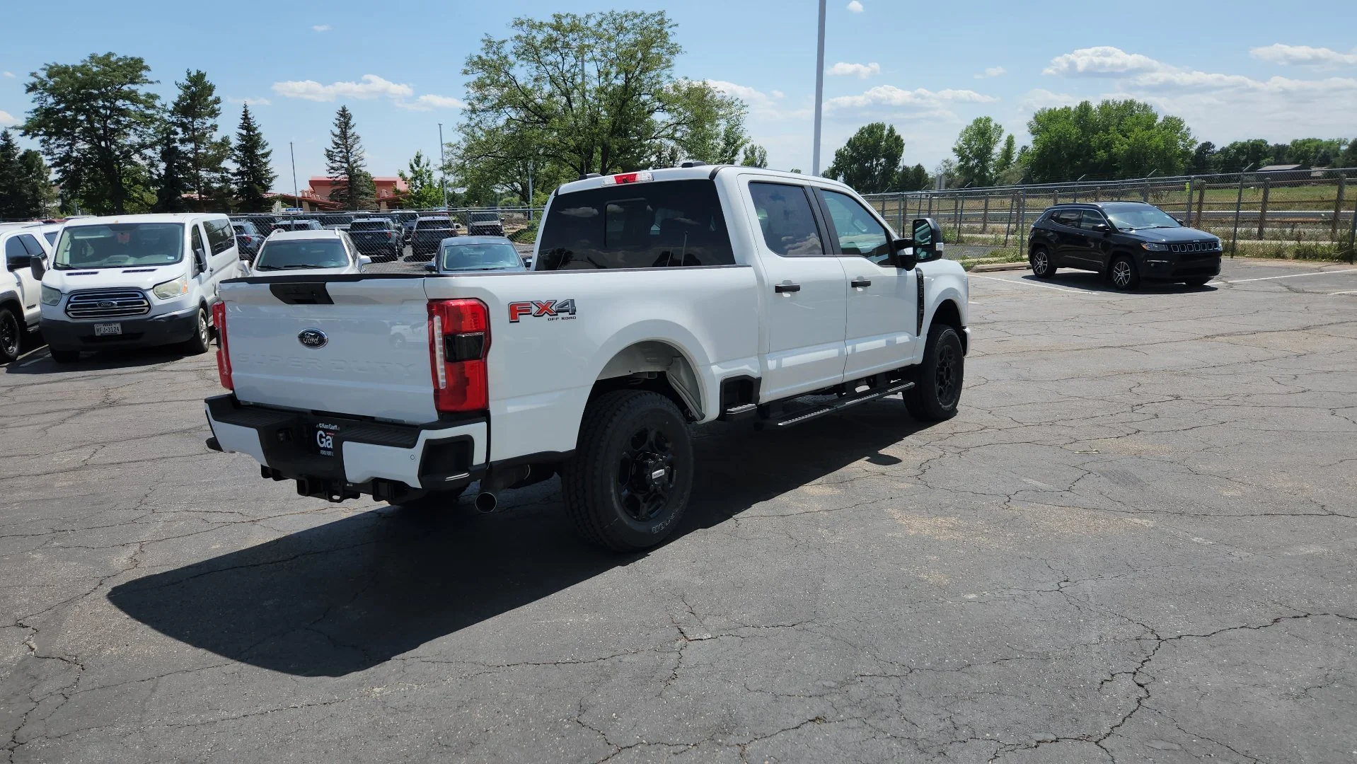 New 2026 Oxford White Ford XL image 6