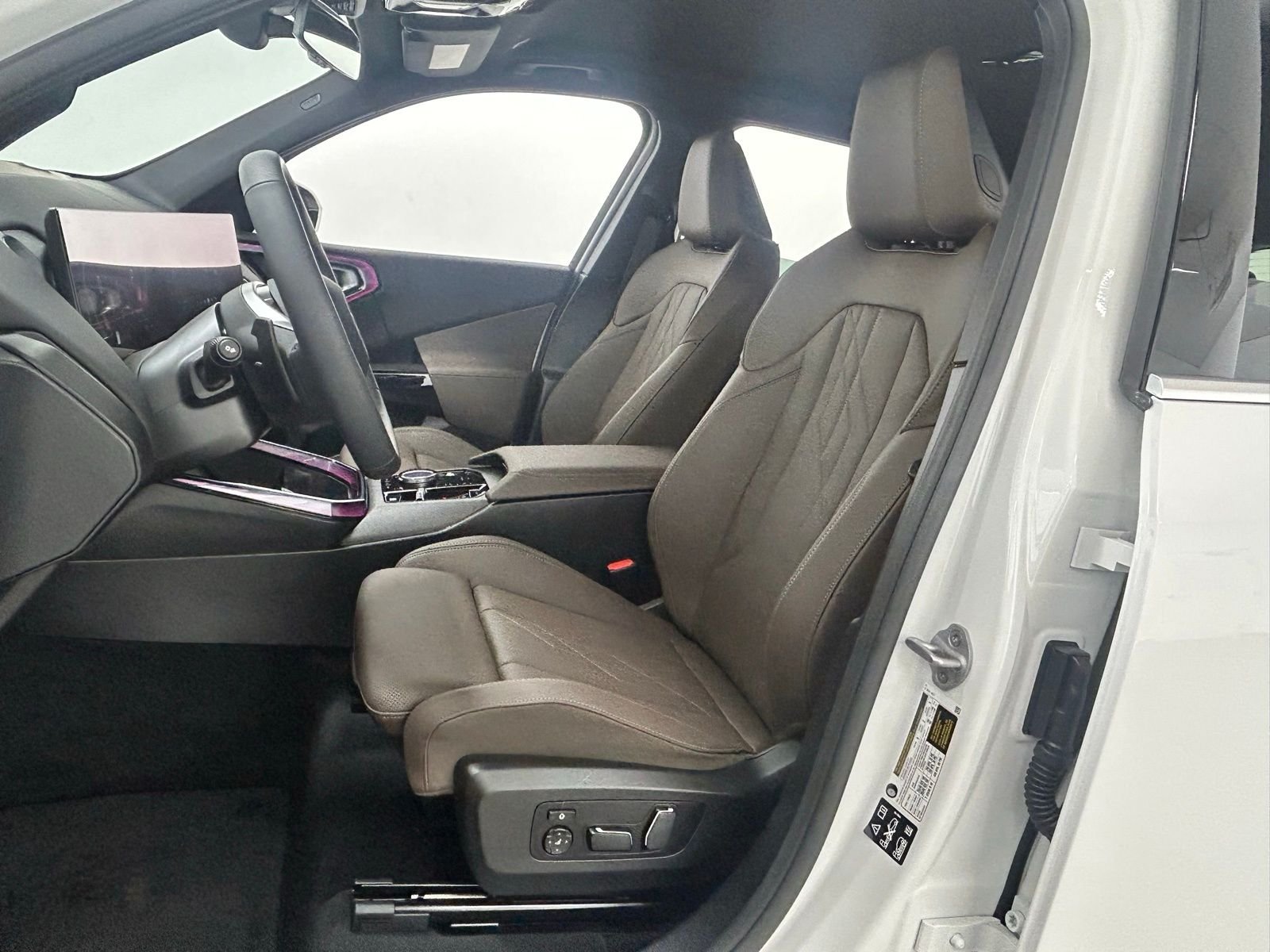 2026 BMW X3 30 - Photo 25