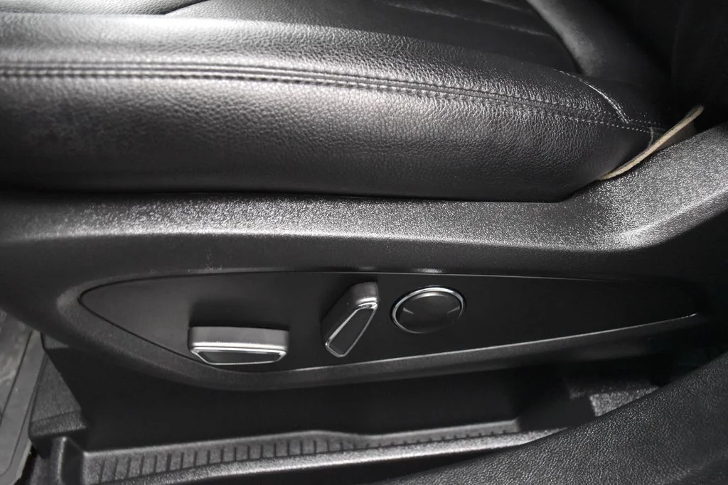Used 2023 Black Lincoln Standard image 19