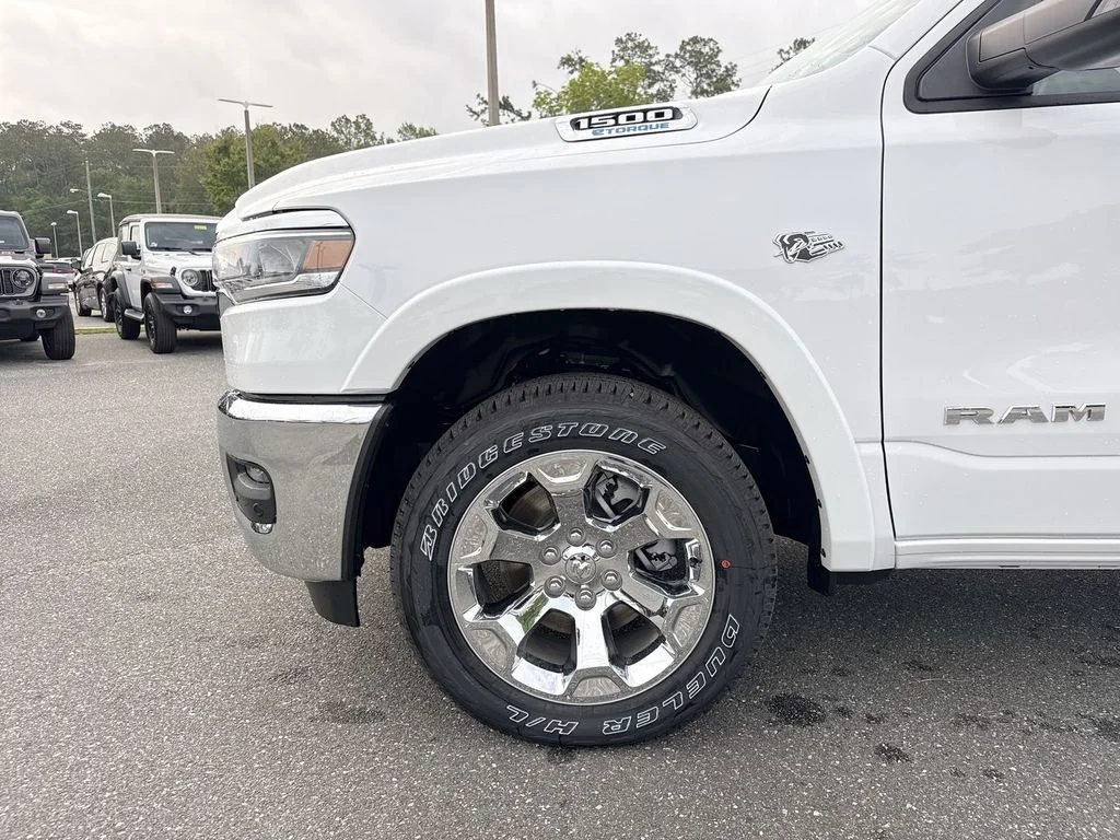 New 2026 Bright White Clear-Coat Exterior Paint RAM Big Horn/Lone Star image 13