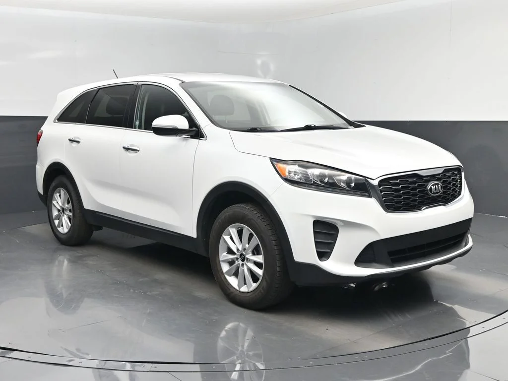 Used 2020 White Kia LX image 1