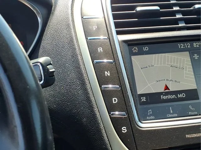Used 2019  Lincoln Reserve image 10