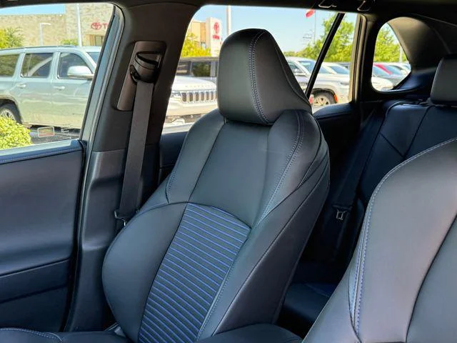 Certified Used 2025 MID BLK/WIND CHILL Toyota Hybrid XSE image 15