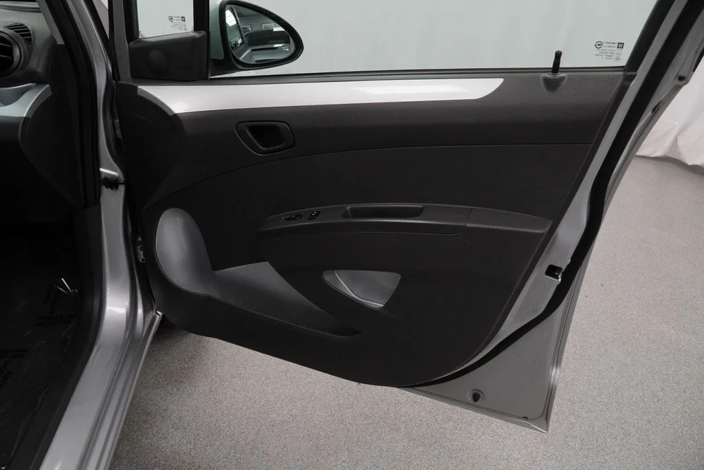 Used 2015 Silver Chevrolet 1LT image 43