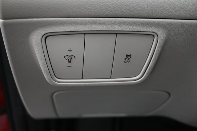 Used 2022 Red Hyundai SEL image 21