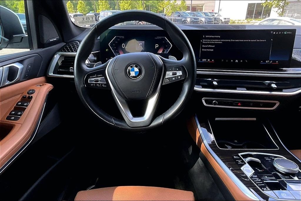 Used 2025 White BMW xDrive40i image 5