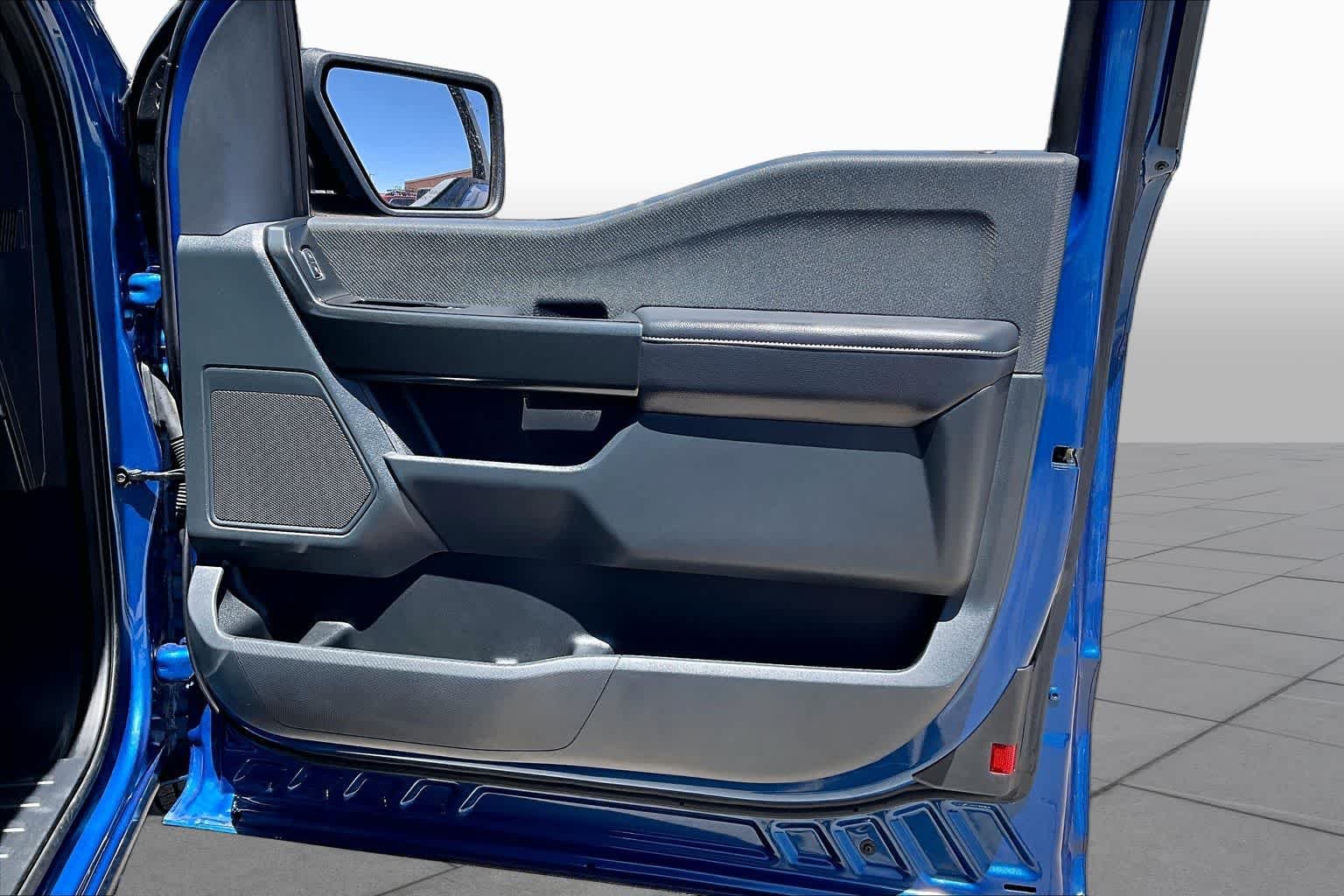 Used 2025 Atlas Blue Metallic Ford STX image 21