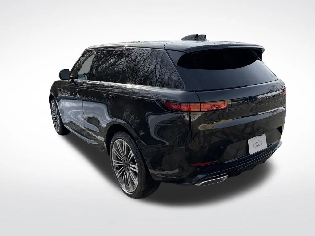 New 2026 Black Land Rover Dynamic SE image 6