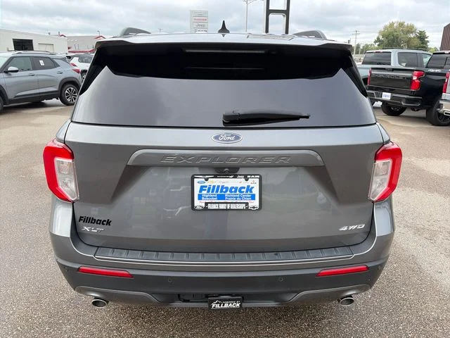 Used 2023 Gray Metallic Ford XLT image 5