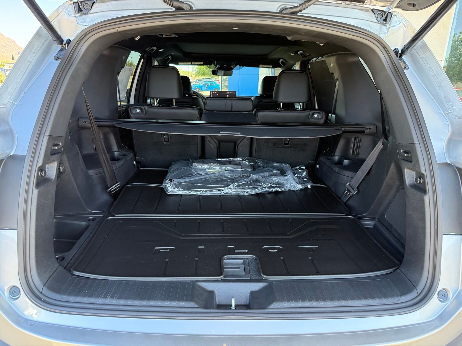 2026 Honda Pilot Black Edition - Photo 43