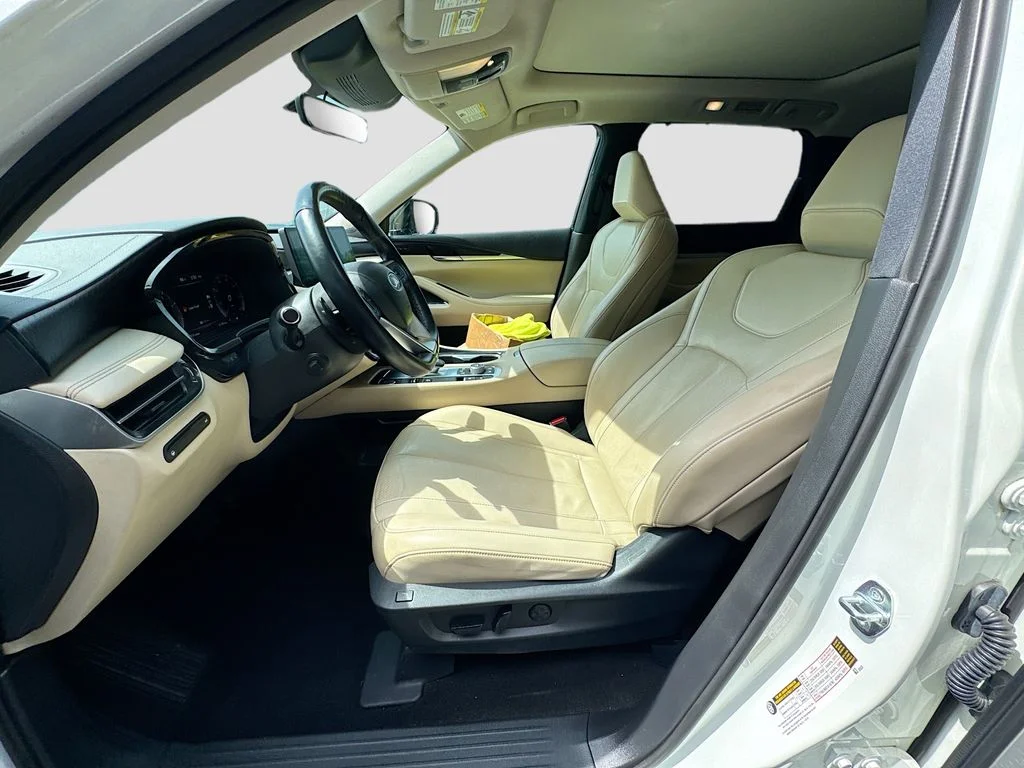 Certified Used 2023 White INFINITI Sensory image 23