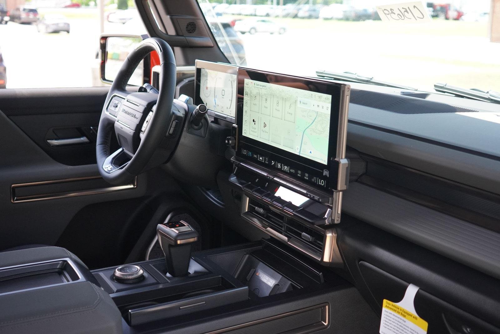 New 2025 Solar Orange GMC 2X image 32