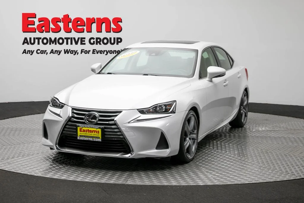 Used 2018 White Lexus 300 image 1