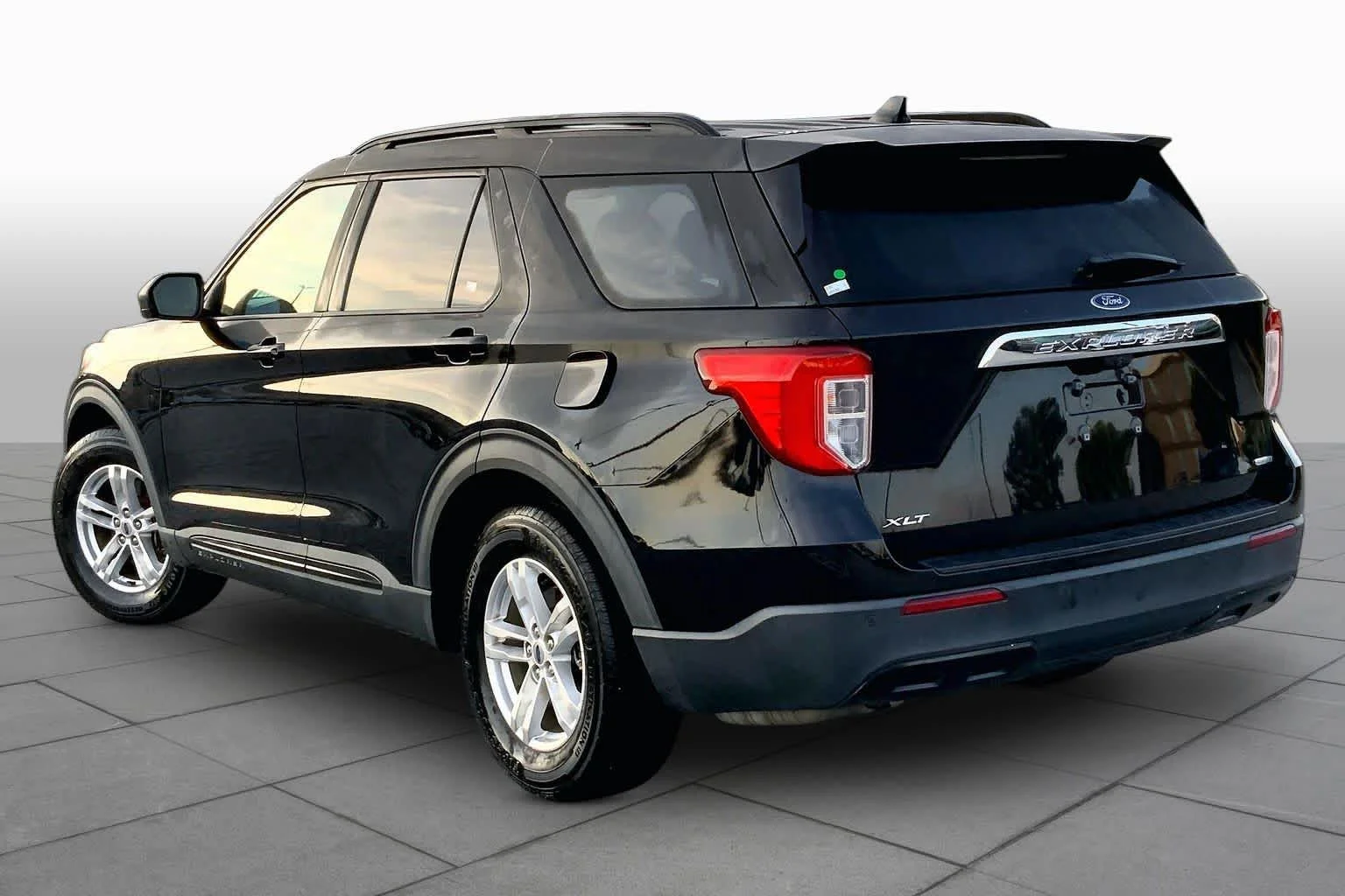 Certified Used 2020 Agate Black Metallic Ford XLT image 11