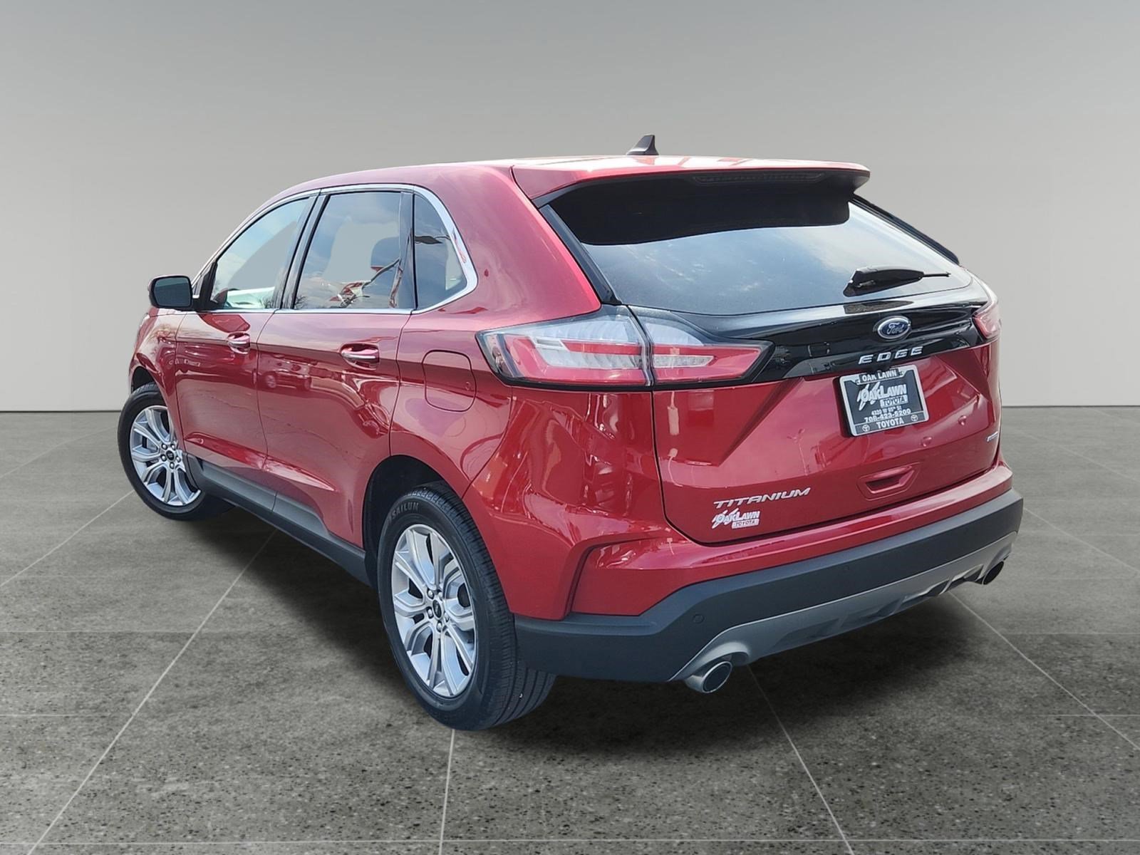 Used 2024 Rapid Red Metallic Tinted Clearcoat Ford Titanium image 5