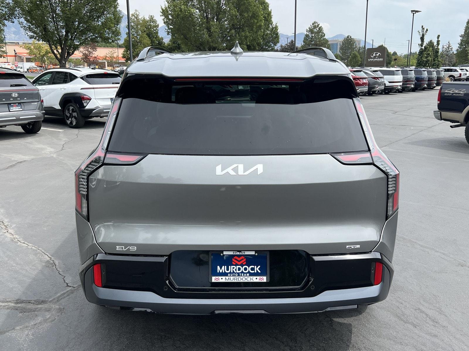 Used 2025 Pebble Gray Kia GT-Line image 17