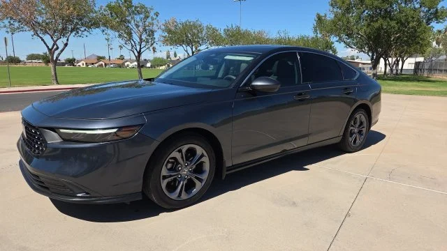 Used 2023 Gray Honda EX image 4