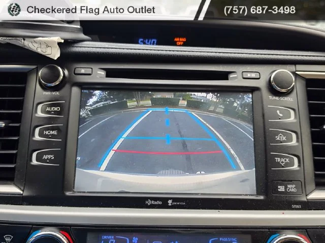 Used 2014 Blizzard Pearl Toyota XLE V6 image 16