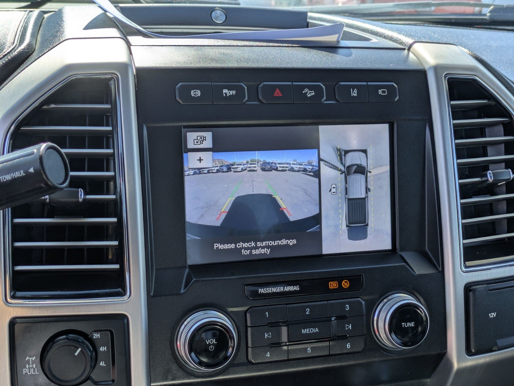 Used 2019 White Platinum Clearcoat Metallic Ford Platinum image 24