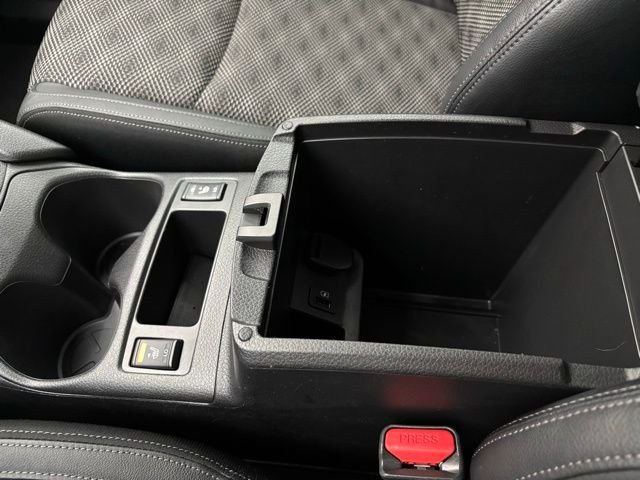 Used 2022 Gun Metallic Nissan SV image 27