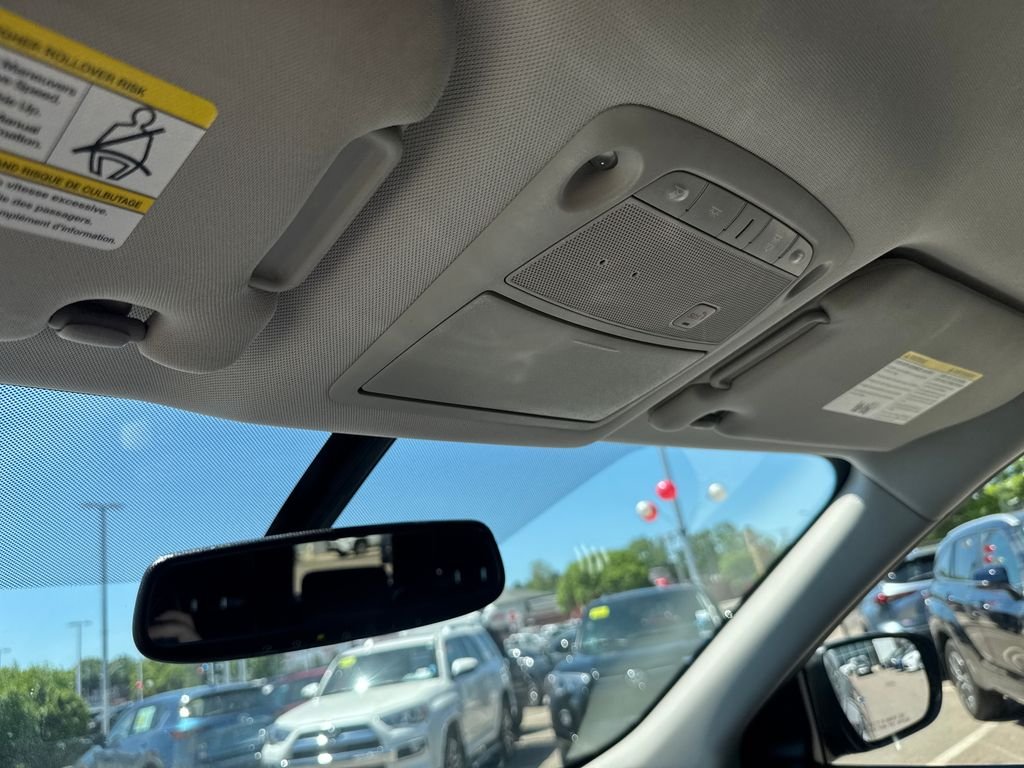 Used 2018 Black Nissan SL image 32