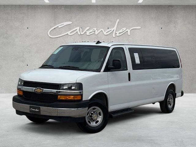 2025 Chevrolet Express 3500 LT Extended's photo