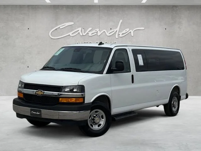 2025 Chevrolet Express 3500 LT Extended's photo