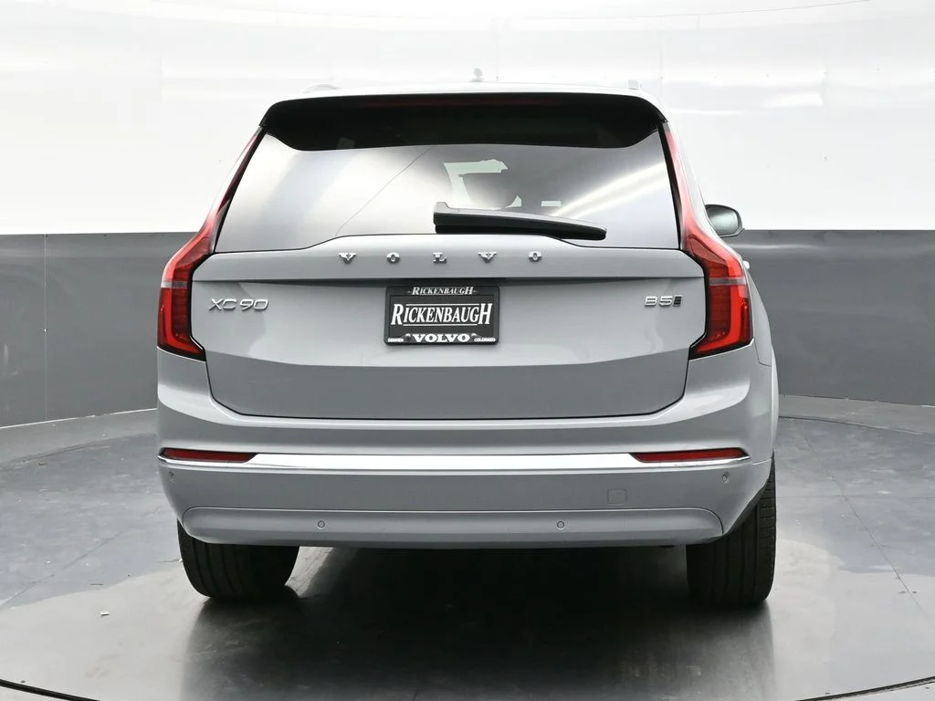 New 2026 Vapour Grey Volvo Core image 6