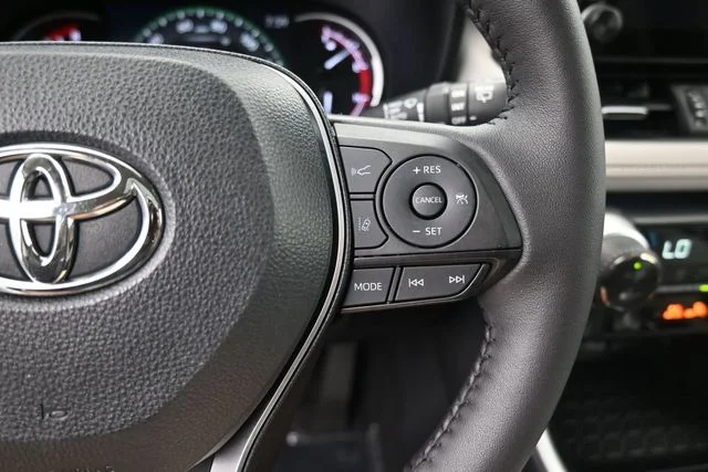 Used 2024 Beige Toyota XLE Premium image 28