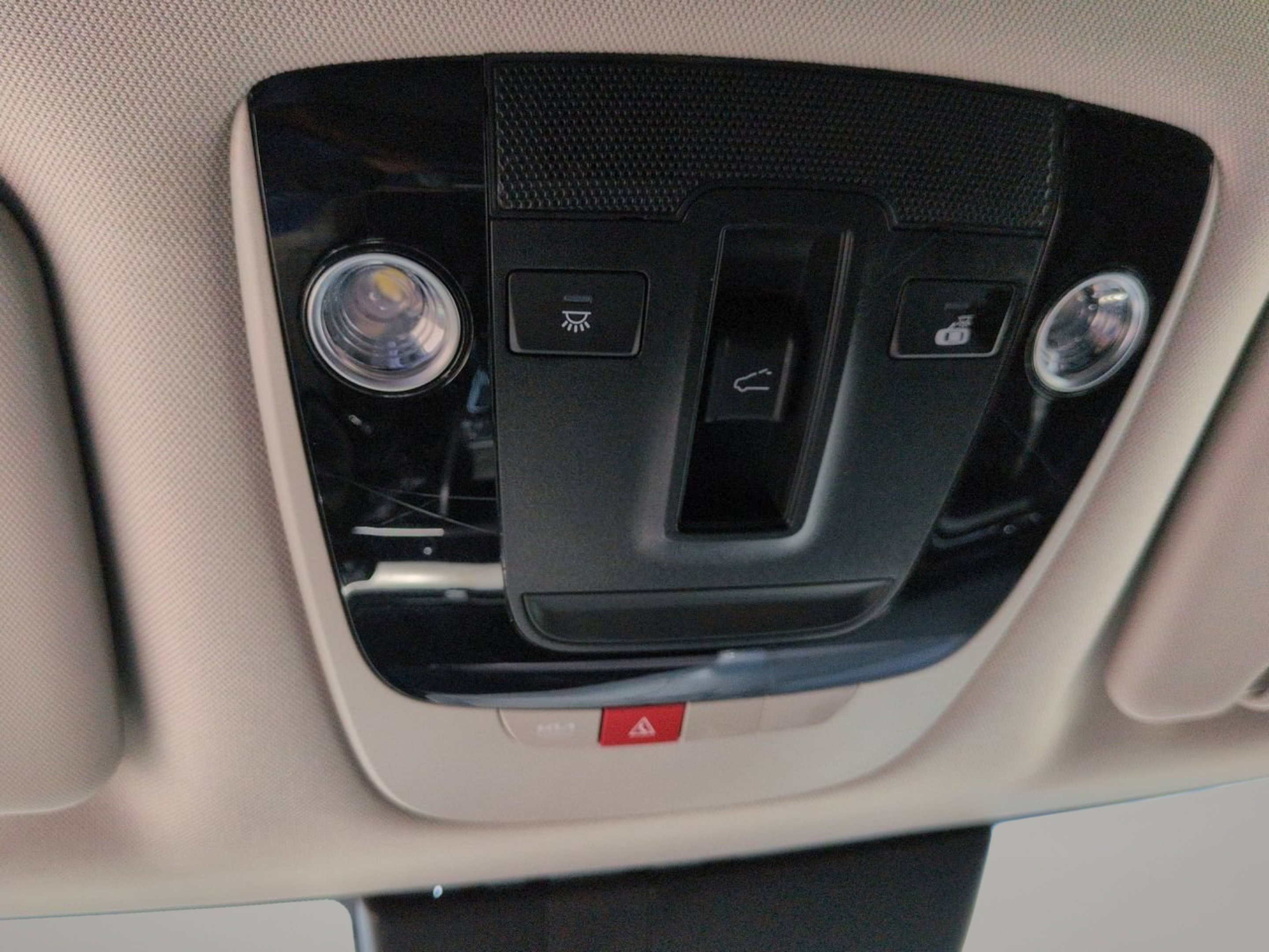 Certified Used 2024 Glacial White Pearl Kia SX image 25