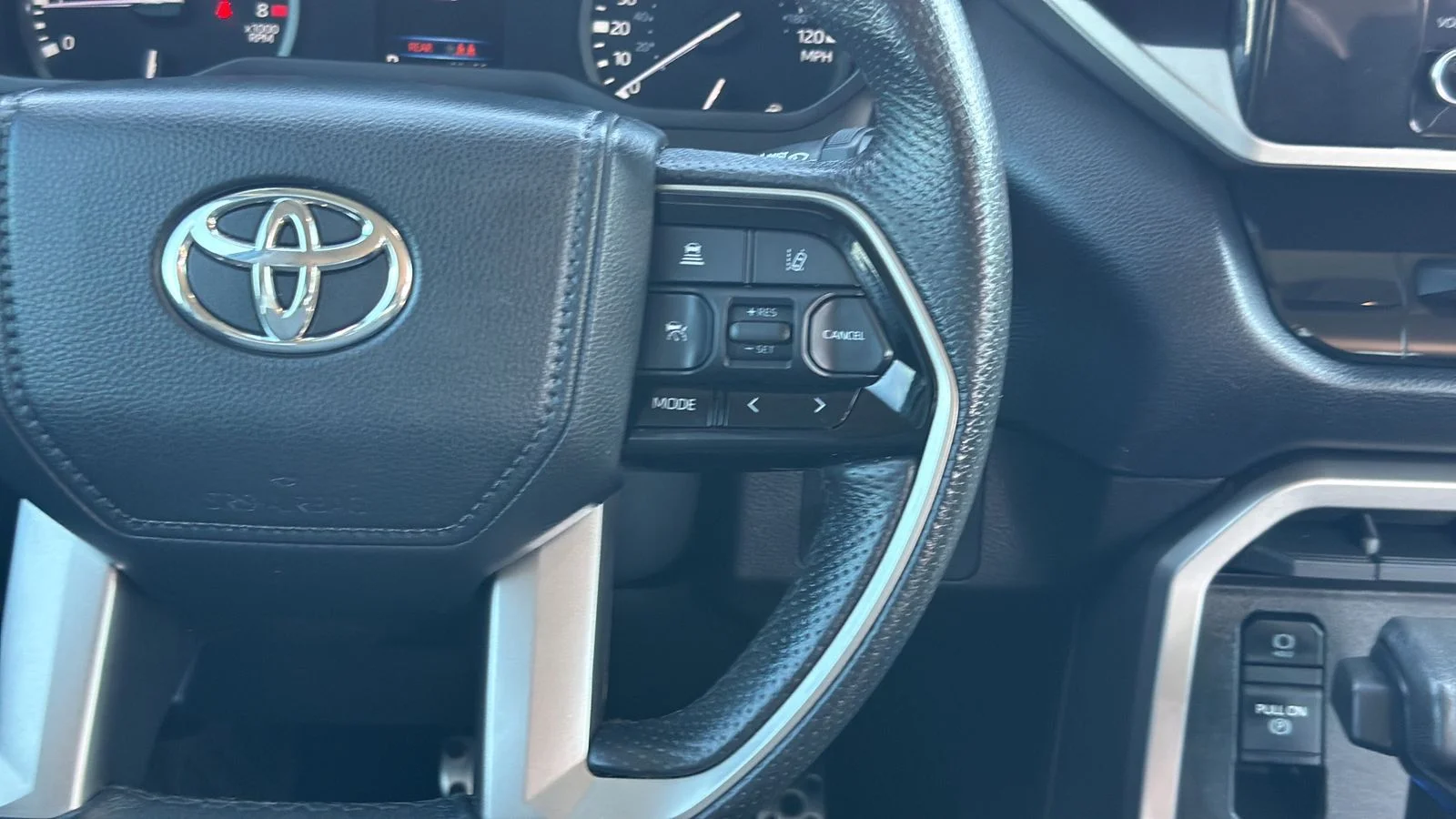 Used 2022  Toyota SR5 image 15